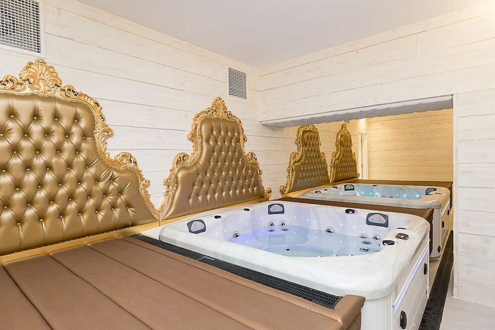 Фото The Dixie Dean Hotel