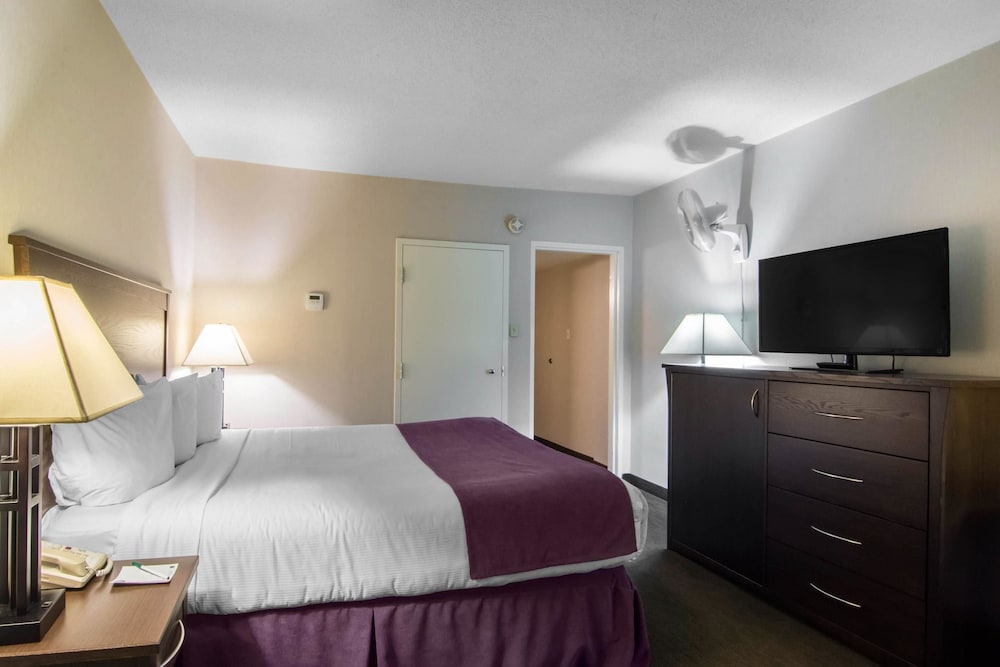 Фото Quality Inn & Suites Yellowknife