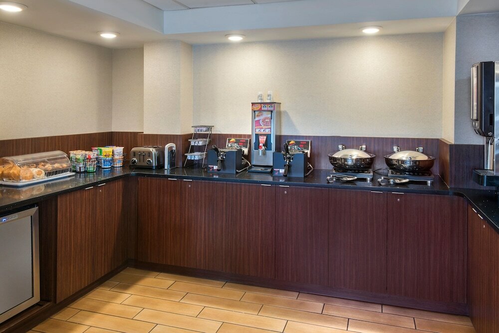 Фото Fairfield by Marriott Rochester Henrietta/University Area