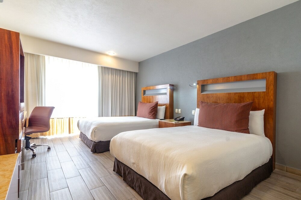 Фото Real Inn Guadalajara Expo