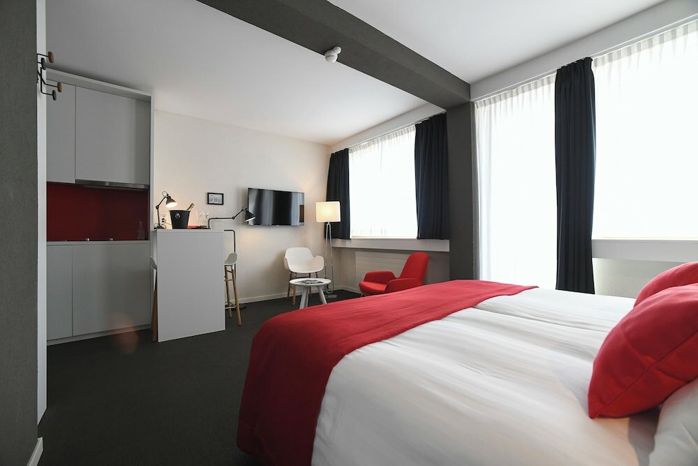 Фото Home Swiss Hotel