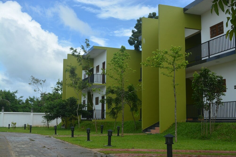 Фото Hotel Golden Ray Dambulla