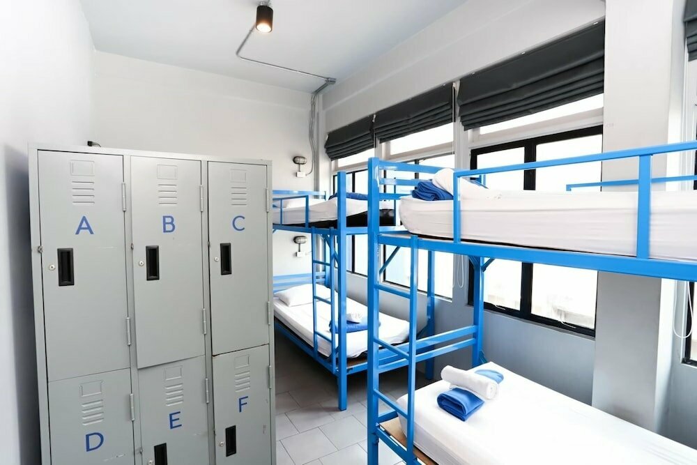 Hotel Loftel Station Hostel, Bangkok, photo