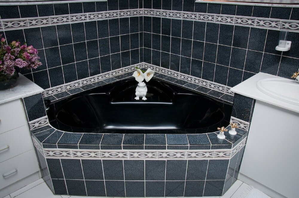 Фото At Winkfield House