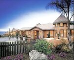 Cottage Inn by The Sea