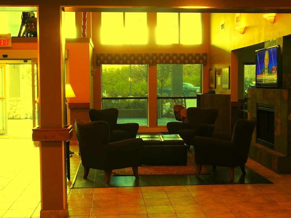 Фото Comfort Inn & Suites