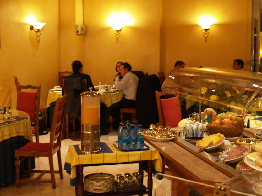 Фото Les Reflets Jaunes