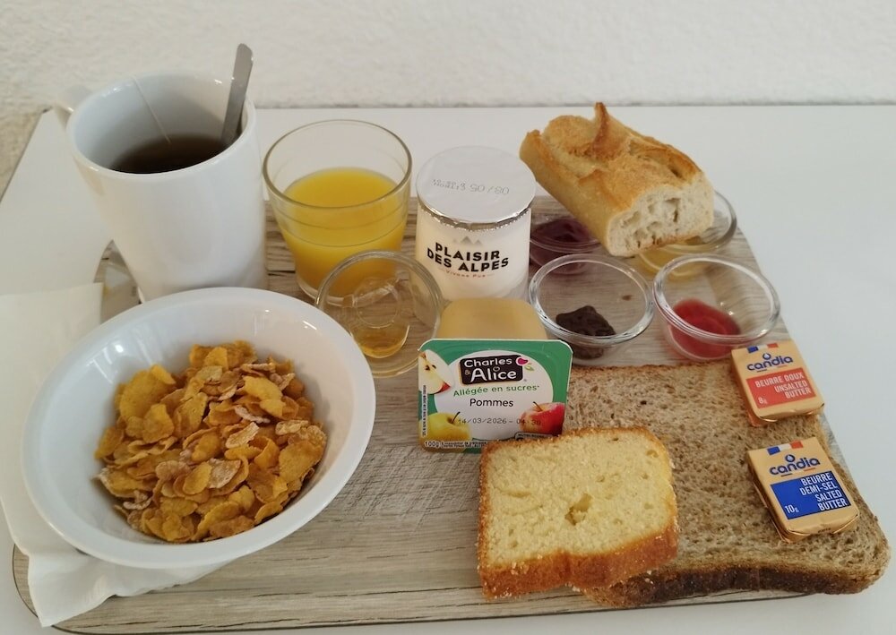 Фото Premiere Classe La Rochelle Sud Angoulins