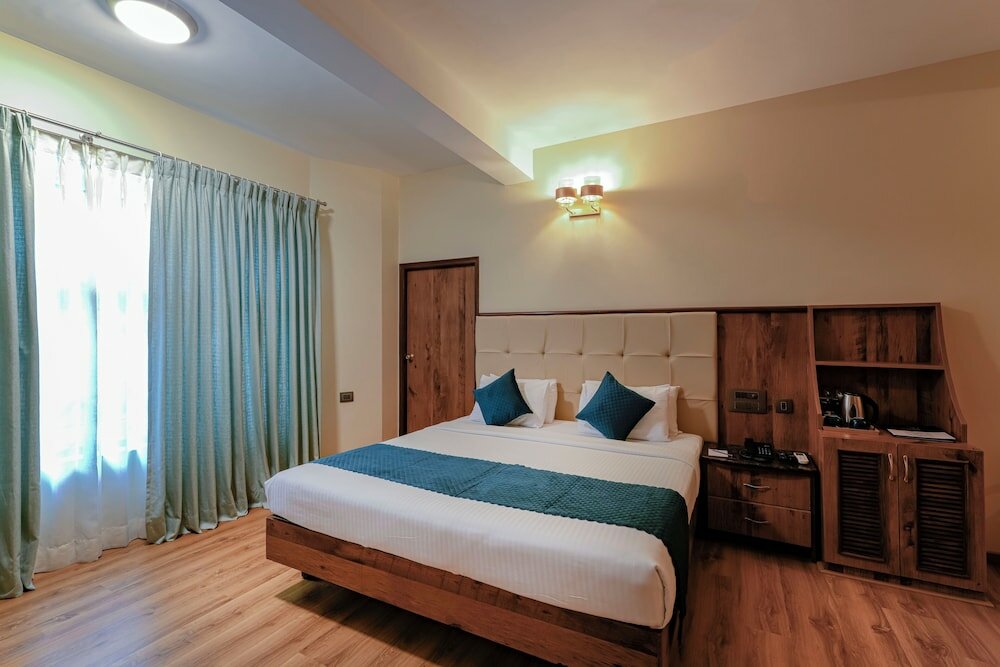 Фото Cross Roads Inn