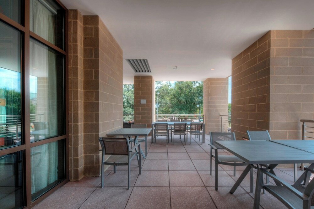 Фото Residence Inn by Marriott Raleigh Downtown