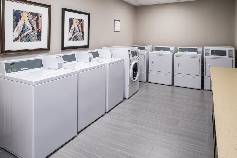 Фото Staybridge Suites Pecos, an Ihg Hotel