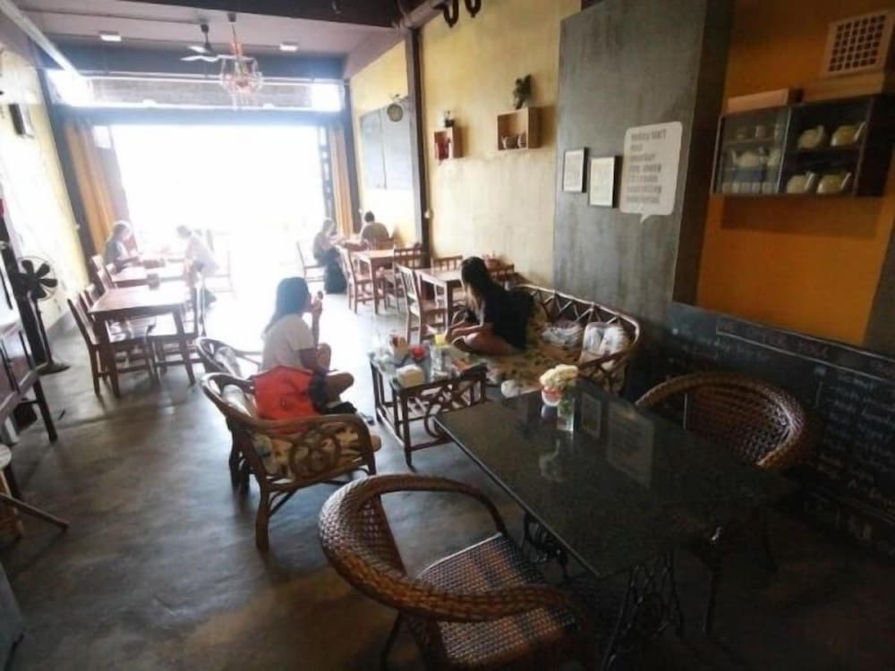 Фото Sri Trang Hotel