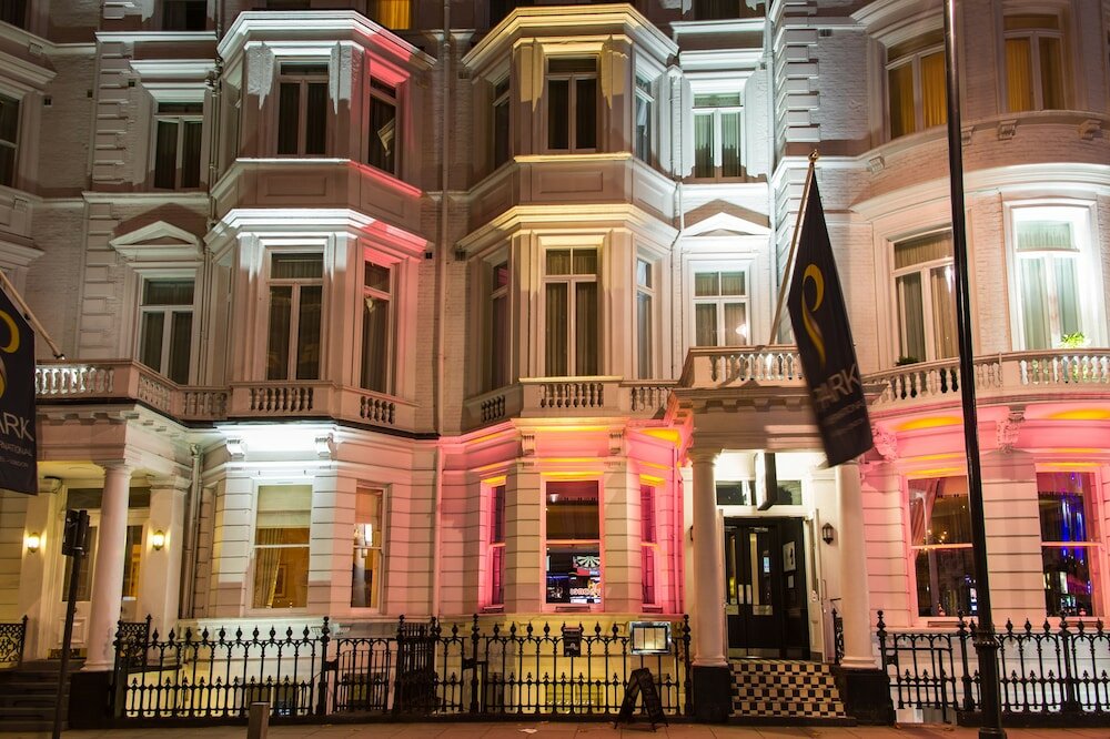 Фото Park International Hotel