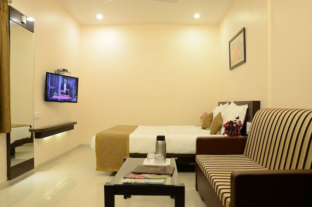 Фото Hotel Sunny International