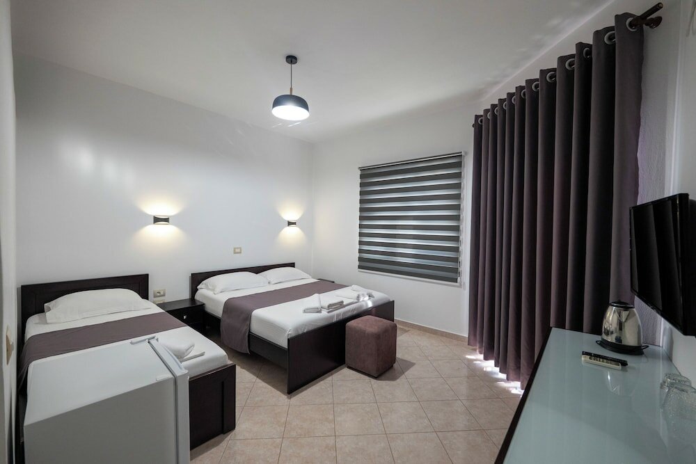 Фото Hotel Mariksel