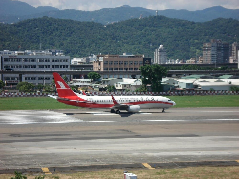 Фото Attic Hotel