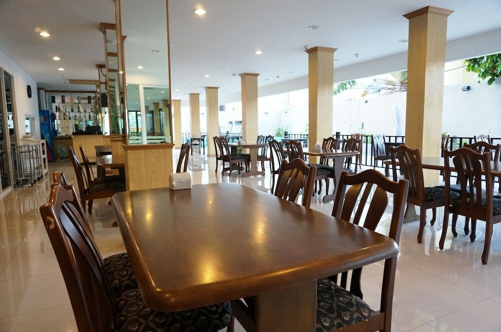 Фото Th Beach Hotel