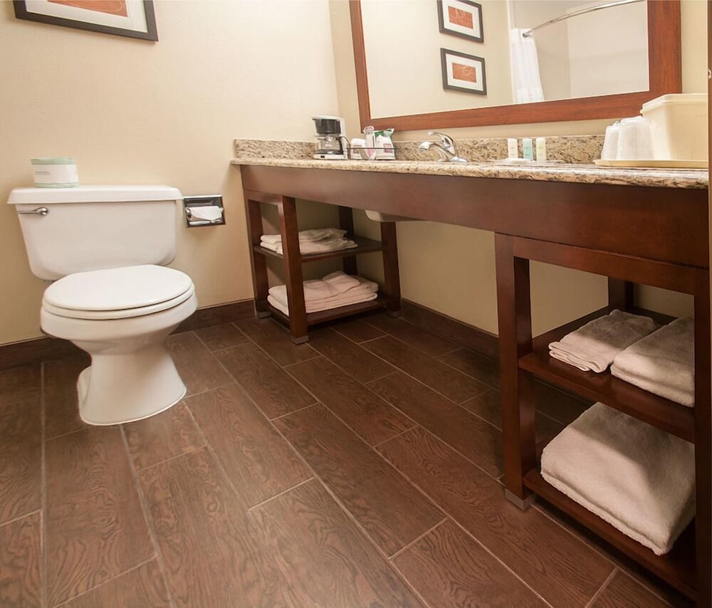 Фото Comfort Suites Lawton Near Fort Sill