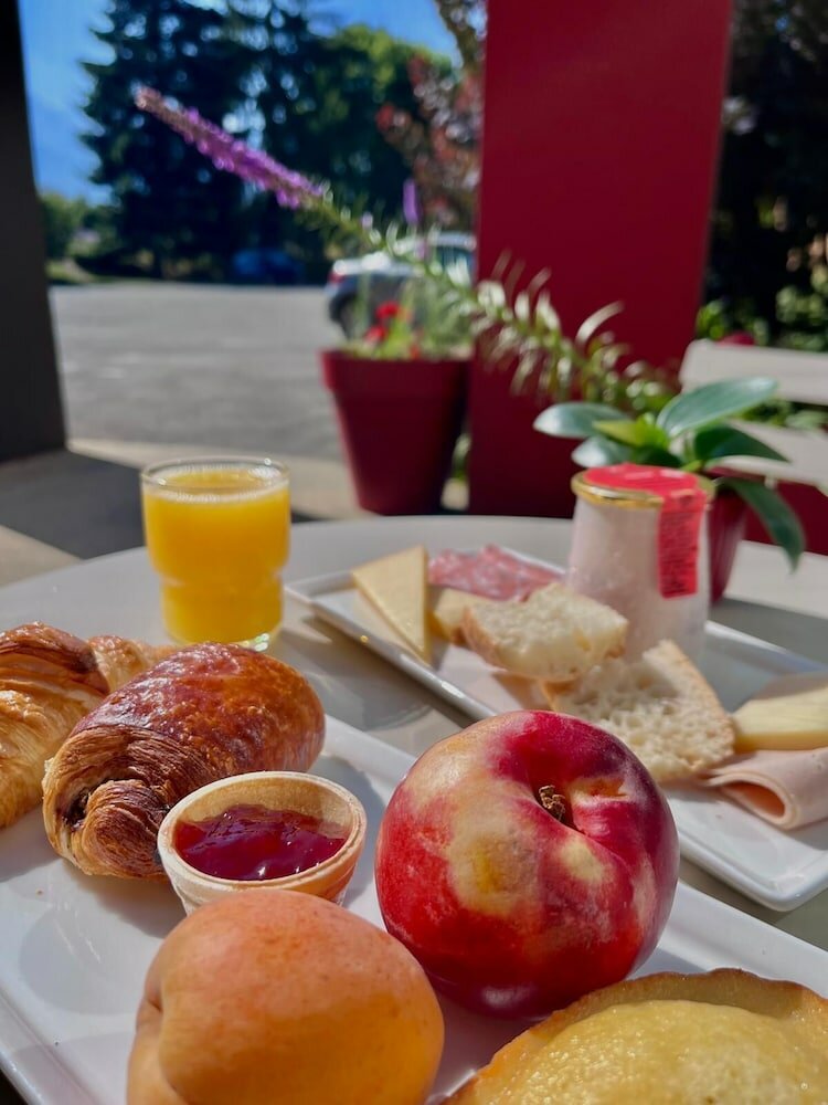 Фото Ibis Sallanches Porte du Mont Blanc
