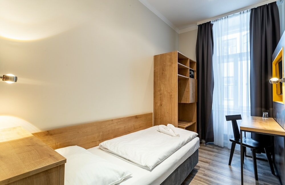 Фото Westbahn Hotel