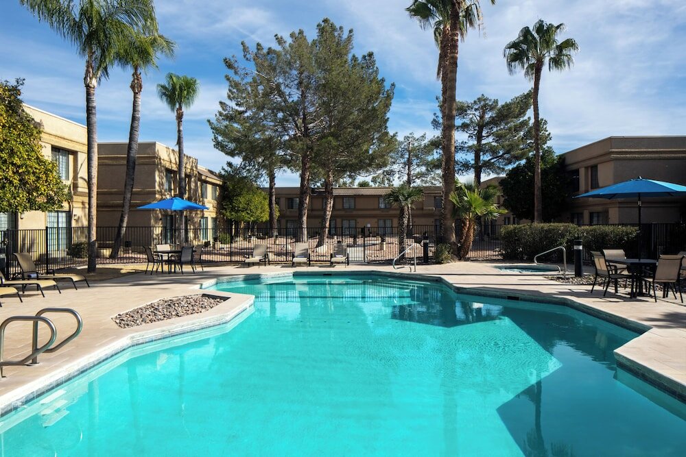 Фото Best Western Tucson Int'l Airport Hotel & Suites