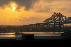 Гостиница New Orleans Marriott Warehouse Arts District