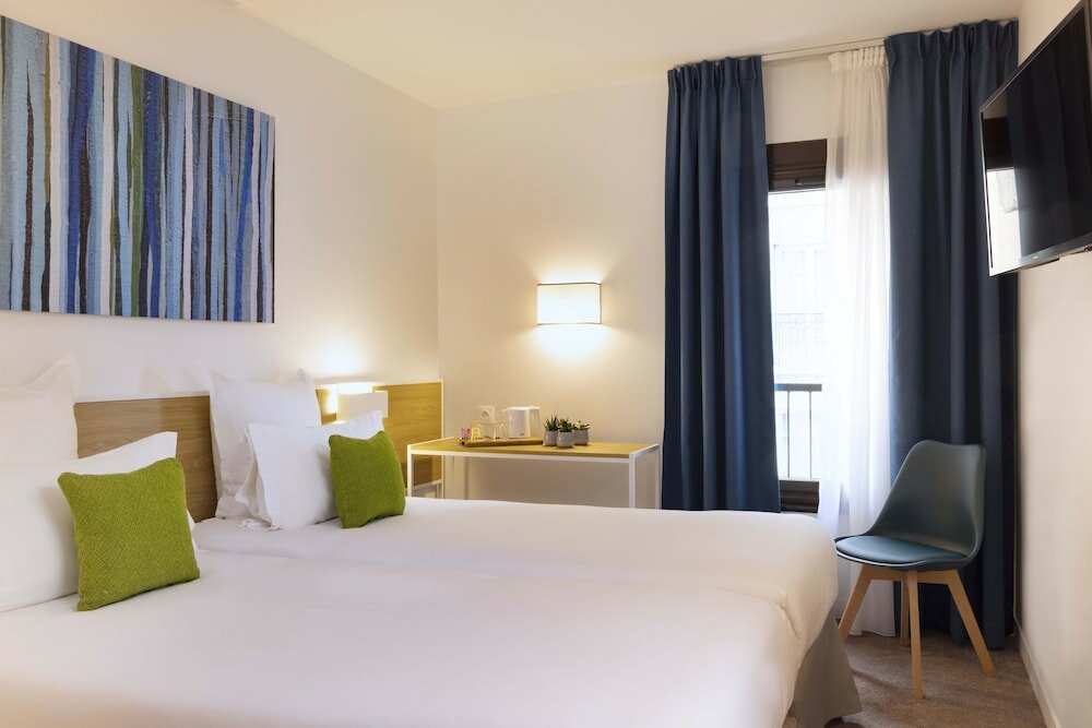 Фото Hotel Paris Louis Blanc