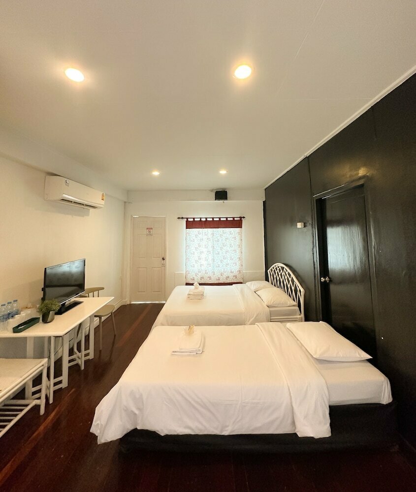 Hotel White Lodge, Bangkok, photo