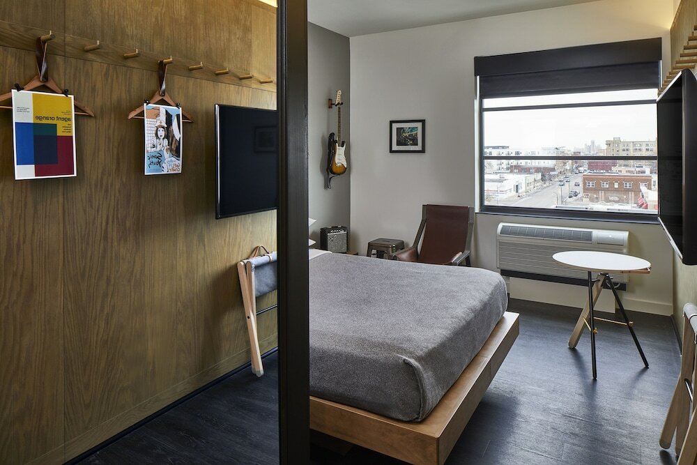 Фото Moxy Minneapolis Uptown