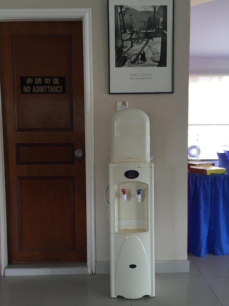 Фото Raja Inn Hotel