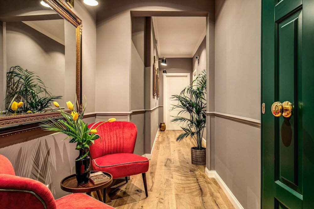 Фото Tree Charme Parliament Boutique Hotel