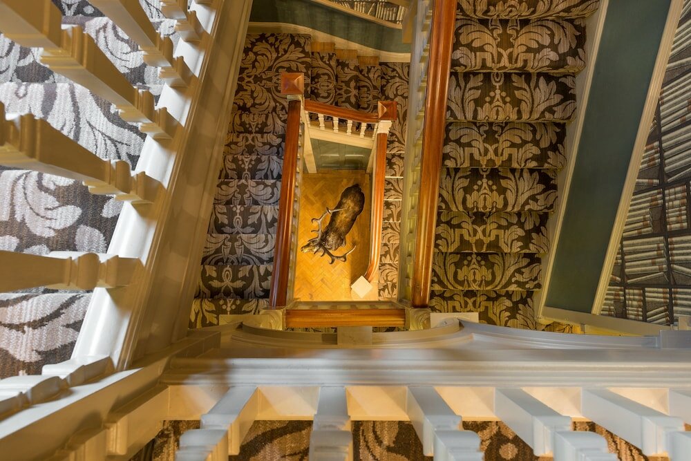 Фото The Crown Manor House Hotel