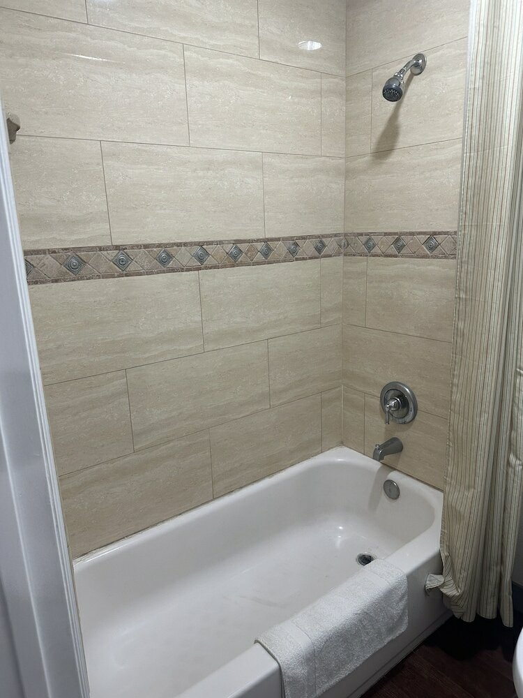 Фото Palm Inn Hotel near Tyler Mall Riverside