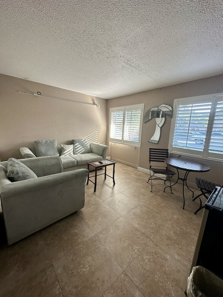 Фото Tahitian Inn