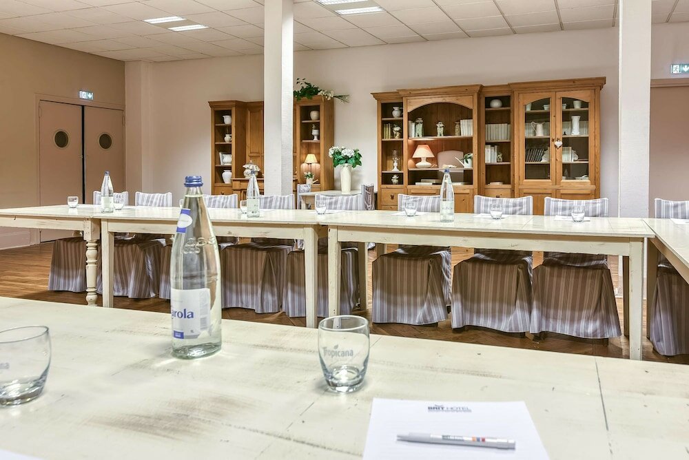 Фото Brit Hotel Bristol Montbéliard