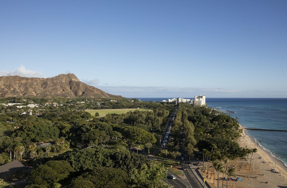 Фото The Twin Fin Hotel