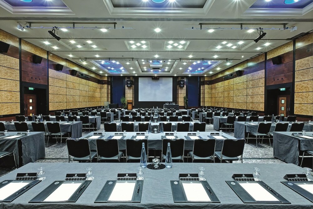 Фото Leonardo Royal Hotel London City - Tower of London