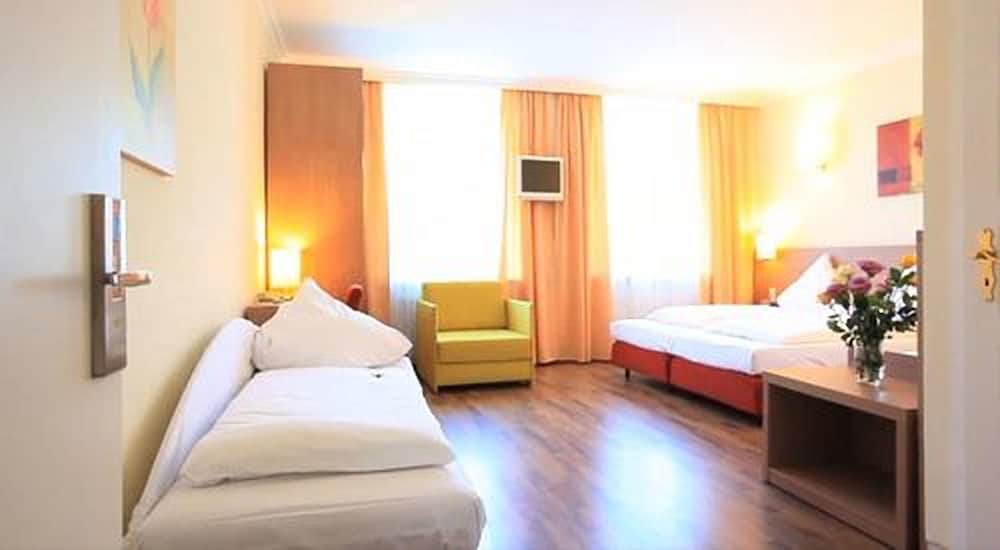 Фото Hotel Marienthal