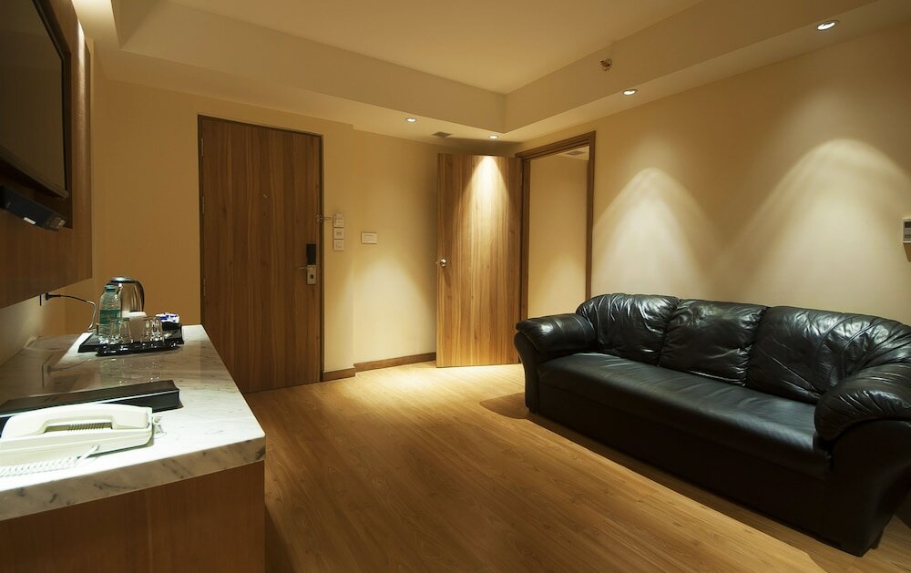 Фото The Orion Plaza