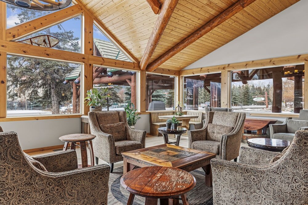 Фото Canmore Rocky Mountain Inn