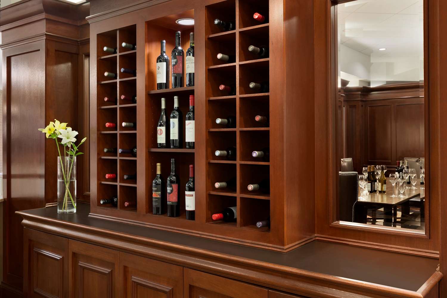 Фото Hilton Arlington