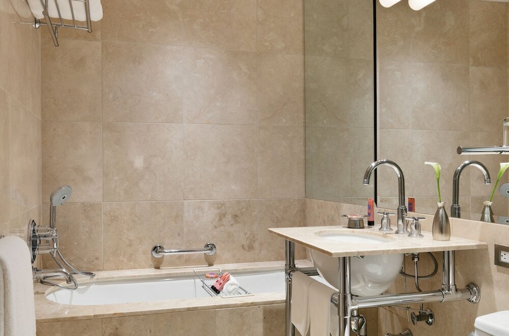 Фото The Pierre, A Taj Hotel, New York