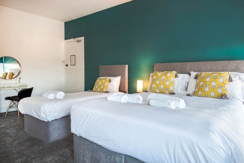 Фото Royal Ashton Hotel