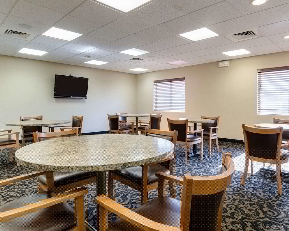 Фото Comfort Inn Garden City