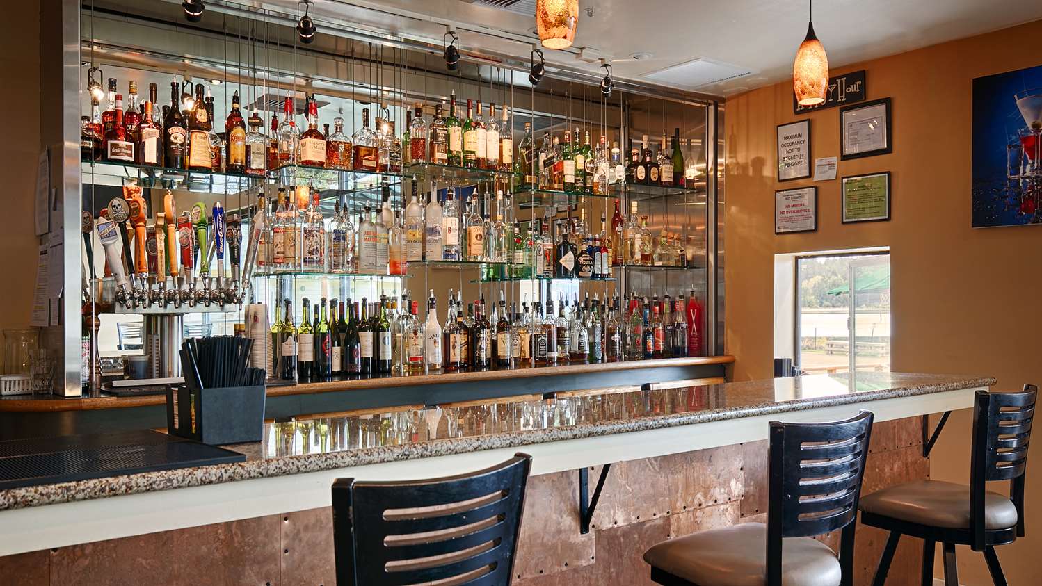 Фото Best Western Plus Silverdale Beach Hotel