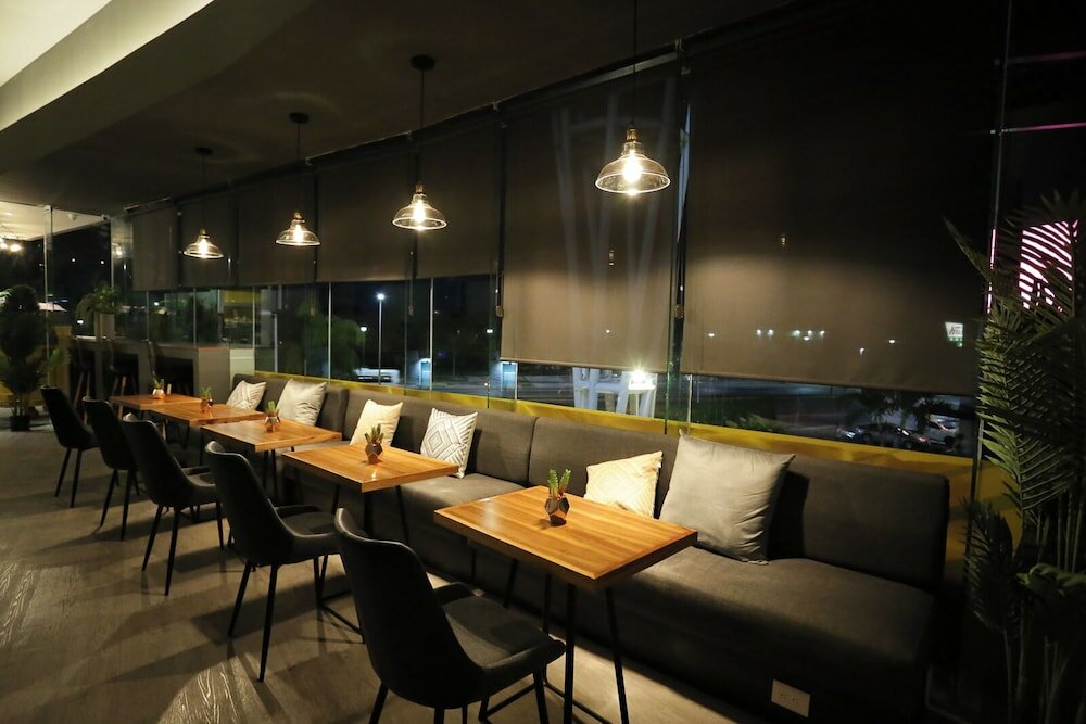 Фото The Yellow Capsule