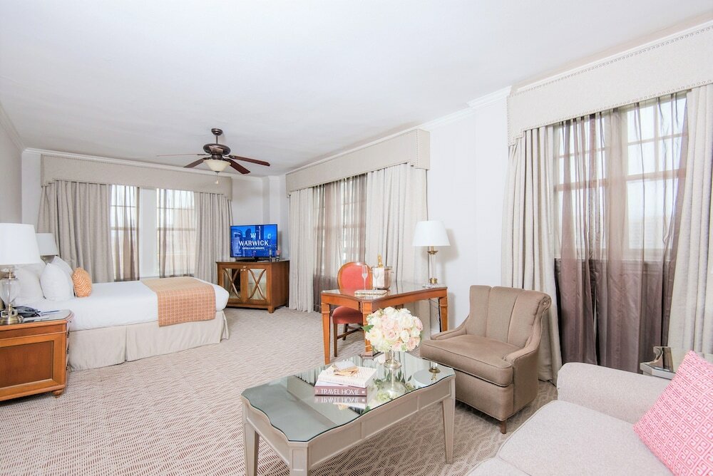 Фото Warwick Melrose Dallas