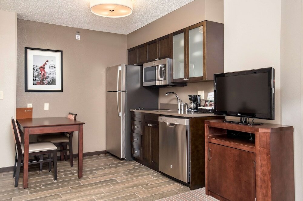 Фото Homewood Suites by Hilton Austin South