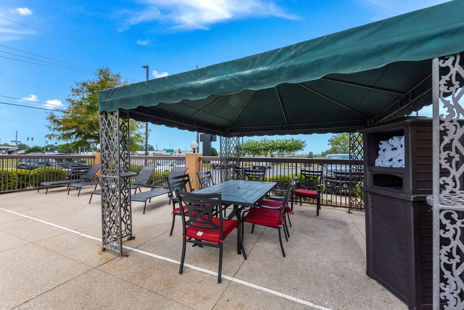 Фото Comfort Suites Monroe