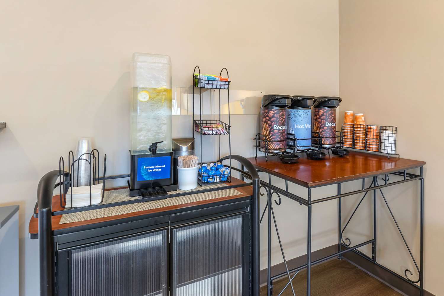 Фото Comfort Inn Monterey Park - Los Angeles